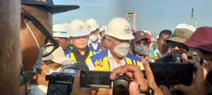 Tinjau Lokasi Pembangunan Jembatan Juwana, Menteri PUPR Tekankan Sebelum Lebaran Harus Selesai.