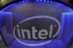 Pasar Global Melemah Intel akan PHK Karyawan