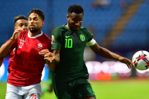 Mantan gelandang Nigeria dan Chelsea Obi Mikel gantung sepatu