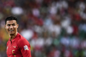 Belum mau pensiun, Cristiano Ronaldo targetkan main di Euro 2024