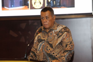 Rektor UI sarankan konsep “The Golden Mid-Way” siasati krisis energi