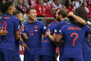 Belanda raih kemenangan 2-0 di kandang Polandia