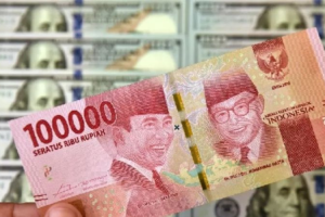 Rupiah menguat seiring mulai tenangnya pasar usai BoE beli obligasi