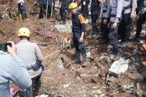 Percepat pencarian, Polri kerahkan 16 anjing K-9 cari korban gempa di Cianjur