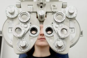 Mari Lebih Dekat Dengan Teknologi Lasik Robotik JEC