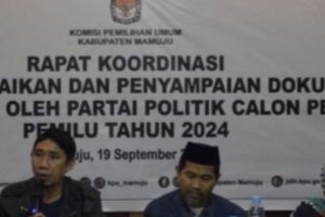 KPU Kabupaten Mamuju Provinsi Sulawesi Barat (Sulbar) mulai mengesahkan Parpol