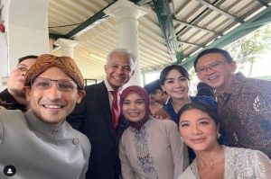 Nadiem Makarim Kenakan Beskap Jawa Seragam dengan Menteri Kabinet Indonesia Maju, Ganjar Pranowo: Pantas juga