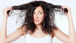 5 Penyebab Rambut Lepek yang Jarang Kamu Sadari
