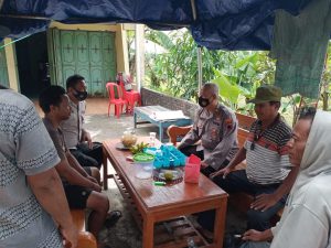 Jaga Situasi Kondusif Pasca Pilkades Waka Polsek Guntur Sambang Ke Warga