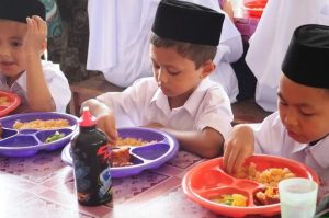 Ketahui Manfaat Berdoa Sebelum Makan