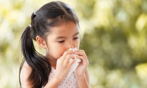 Polusi Udara Meningkat Membuat Anak Rentan Terkena ISPA, Begini Cara Mengatasinya