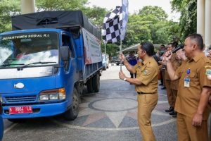 Penjabat Gubernur Banten lepas pengiriman bantuan korban gempa Cianjur