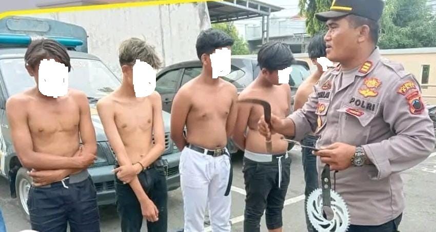 Polsek Sukolilo Oknum Pelajar yang akan tawuran.