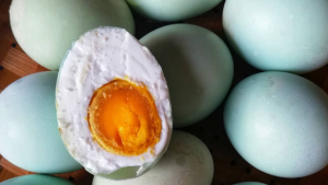 Lebih Enak Jika Buat Sendiri, Ini Tips Buat Telur Asin