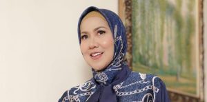 Miris, Venna Melinda Keluar Kamar Hotel Dengan Hidung Berdarah