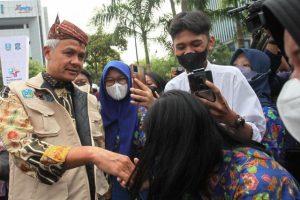 Pesan Ganjar Untuk pemimpin gunakan medsos dengan baik