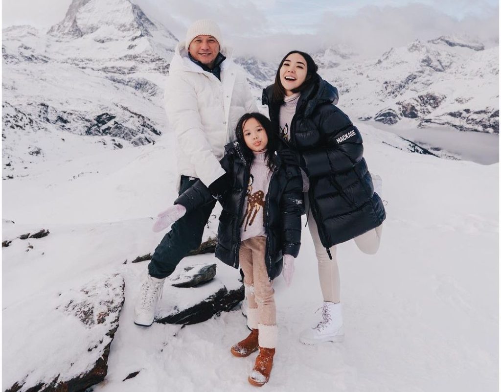 Gading Marten dan Gisella Anastasia Liburan dan Renang Bersama Anak di Swiss, Pertanda Rujuk?