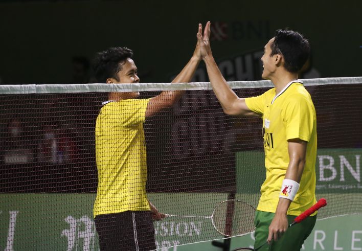 Perang Saudara terjadi kembali di semifinal World Tour Finals 2022 antara Ginting dan Jonatan