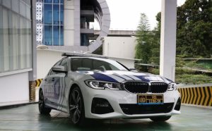 Kendaraan resmi pengawalan Presidensi G20 BMW 330e M Sport