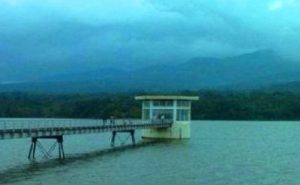 Menikmati Keindahan Gunung Muria Dari Waduk Seloromo