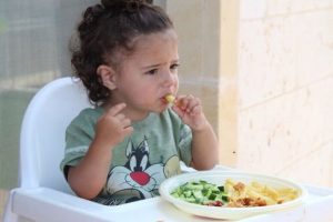 Mengapa Memberikan Makanan Sehat pada Anak Sangat Penting? Ini Alasannya