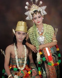 4 Hal Yang Harus Dibeli Oleh Calon Pengantin Pria
