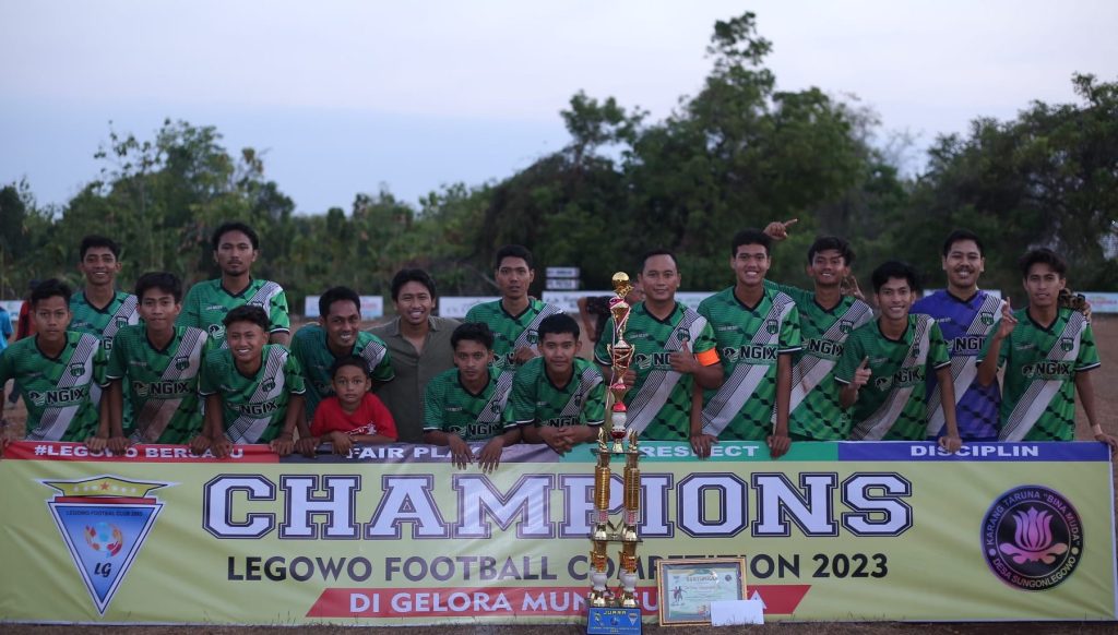 Meski Adu Penalti Putra Ujungpangkah FC Berhasil Membawa Pulang Tropi di Legowo Competition
