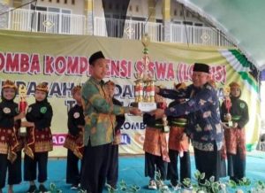 Mengharukan, Mi Taris Winong Berhasil Raih Juara Umum Di Tingkat MI Se Kabupaten Pati.