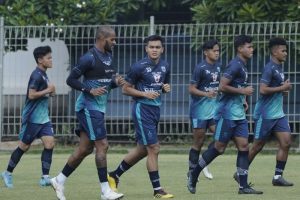 Pemain muda Persib bandung manfaatkan waktu libur untuk meningkatkan kondisi fisik