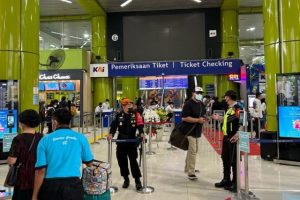 Penurunan jumlah penumpang KA di Stasiun Gambir jelang malam Tahun Baru