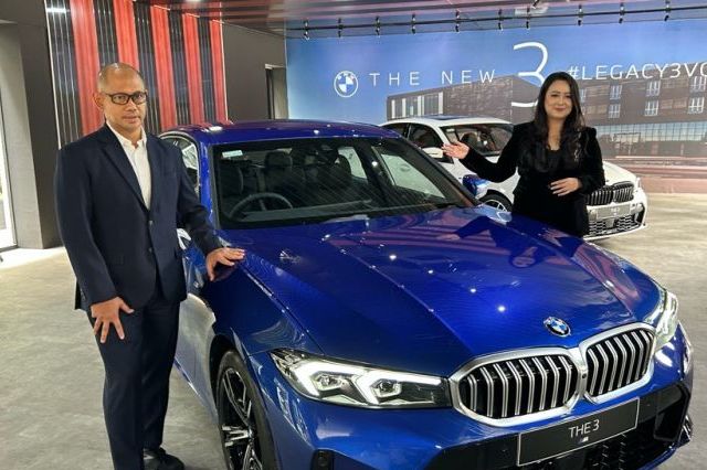 BMW Rilis 320i M Sport dan 330i M Sport Pro