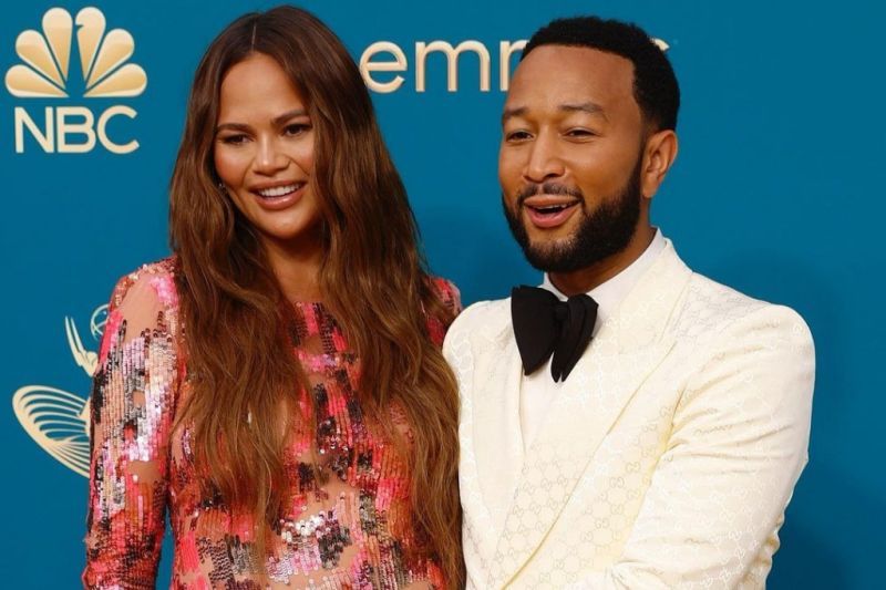 John Legend dan Chrissy Teigen sambut kelahiran anak
