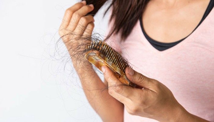 Ketahui Kesalahan Merawat Rambut yang Bikin Rambut Rontok