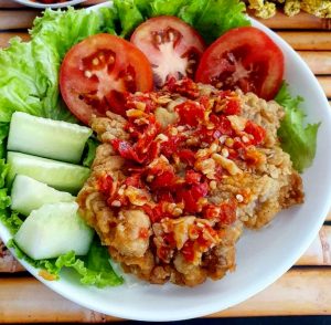 Inilah 4 Alasan Mengapa Ayam Geprek Digemari Anak Kos