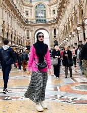 Keromantisan Shireen Sungkar dan Teuku Wisnu saat liburan ke Milan