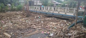 Pasca Banjir Sungai Desa Banjarsari Dipenuhi Sampah