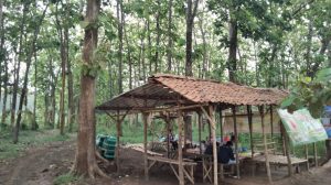 warga Regaloh komitmen menjaga kelestarian Hutan Lamen. 