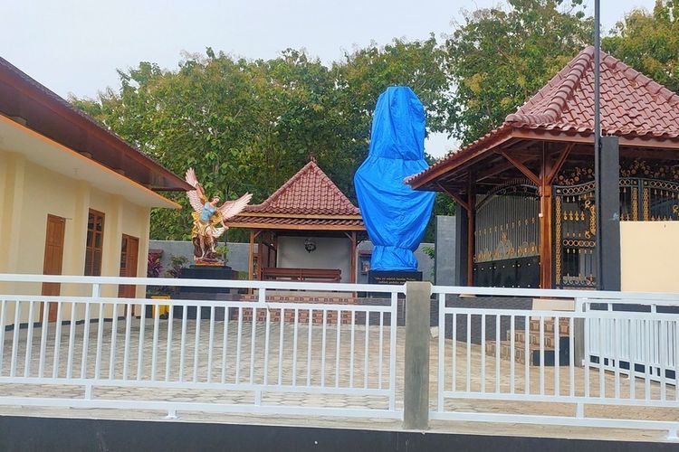 Patung Bunda Maria di Kulon Progo di Tutup Terpal, Sebelumnya Ada Ormas Yang Datang