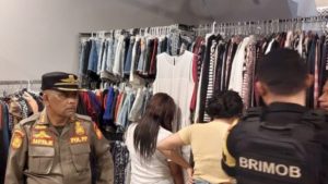 Prostitusi Berkedok Toko Pakaian di Paku Jaya di Grebek Satpol PP