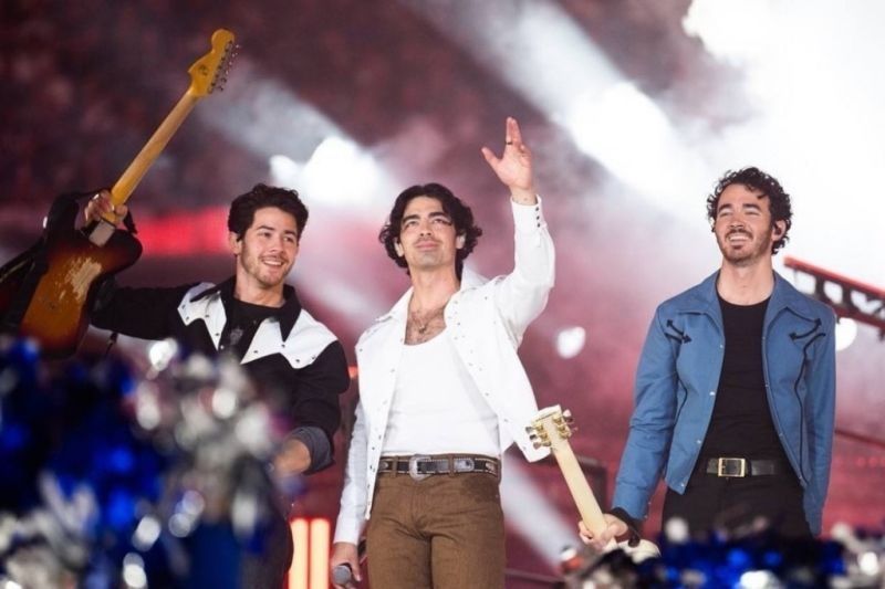 Jonas Brothers rilis album baru sampai investasi BMW di Meksiko