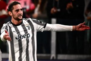 Chelsea inginkan barter Hakim Zieych dengan Adrien Rabiot Juventus