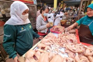 Gubernur Khofifah pastikan stabilitas harga kebutuhan pokok