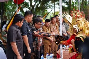 Bupati perluas kemudahan perizinan usaha di Dharmasraya