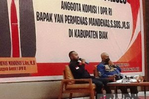 DPR RI Minta Bandara Frans Kaisiepo Jadi Transit Penerbangan Papua