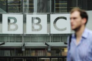 Adanya Dugaan Berita Palsu, Rusia Batasi Akses Ke BBC dan Radio Liberty
