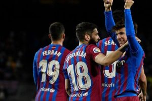 Barca Hancurkan Osasuna 4-0, Torres Dan Dembele Bersinar