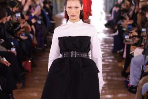 Bella Hadid Donasikan Seluruh Gajinya dari Fashion Week untuk Ukraina