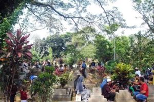 Budaya Nyekar Jelang Ramadhan , Doa Ziarah Kubur Dan Tata Cara Yang Perlu Diperhatikan, Saat Berziarah