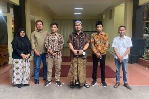 Besok! Reins Akan Gelar Bedah Buku Tatsunami, Teodisi, Trauma Pasca Bencana Karya Kiai Maimoen Zubair