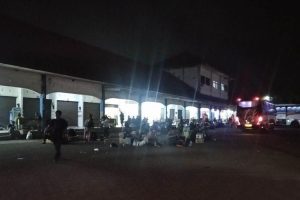 Ratusan Penumpang Bus Jurusan Jakarta Terlantar di Terminal Kudus